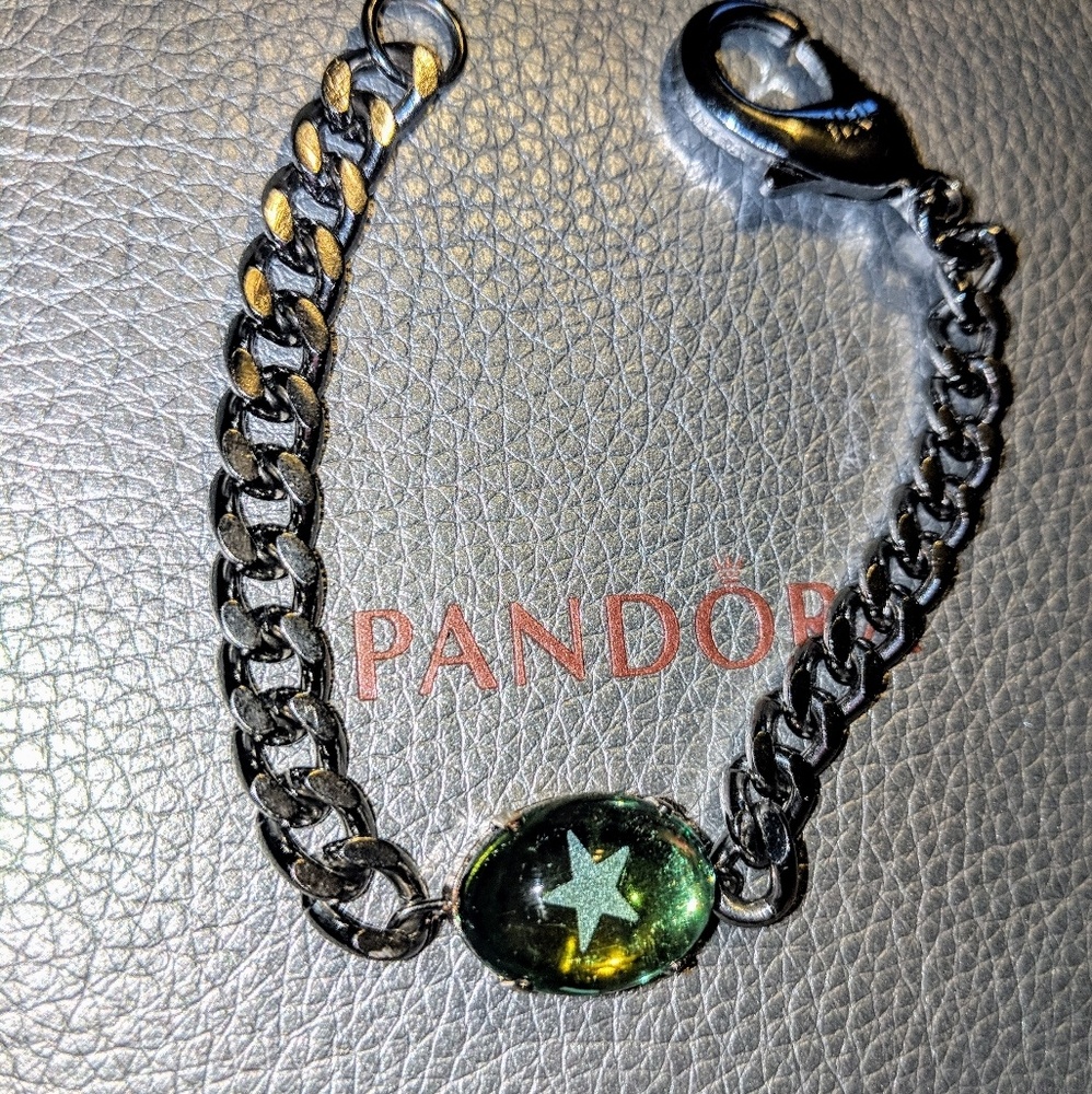 HRH STAR BRACELET